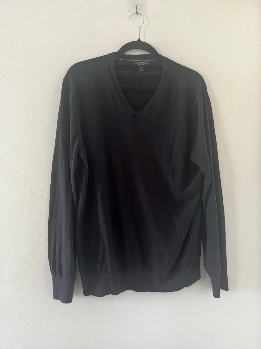Banana Republic Luxury Blend Black V Neck Sweater XL Cashmere Silk Quiet Luxury